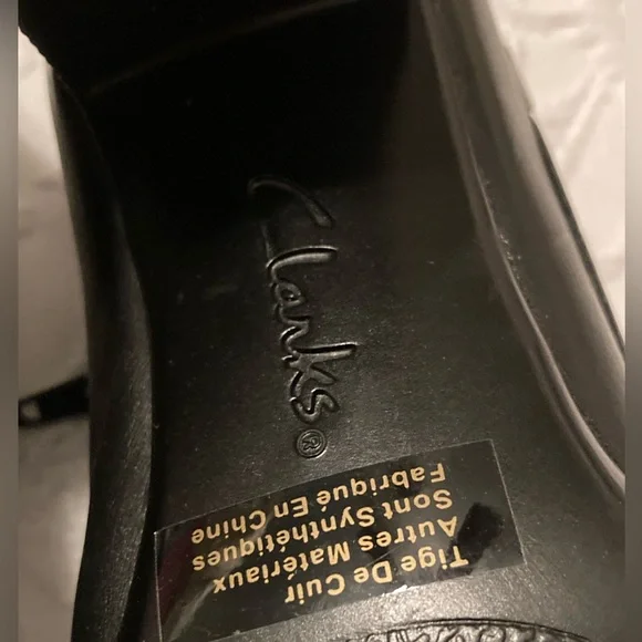 Clarks Women's Black Ankle Booties - Picture 6 of 7